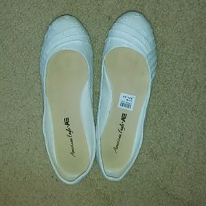 American Eagle White ballet flats